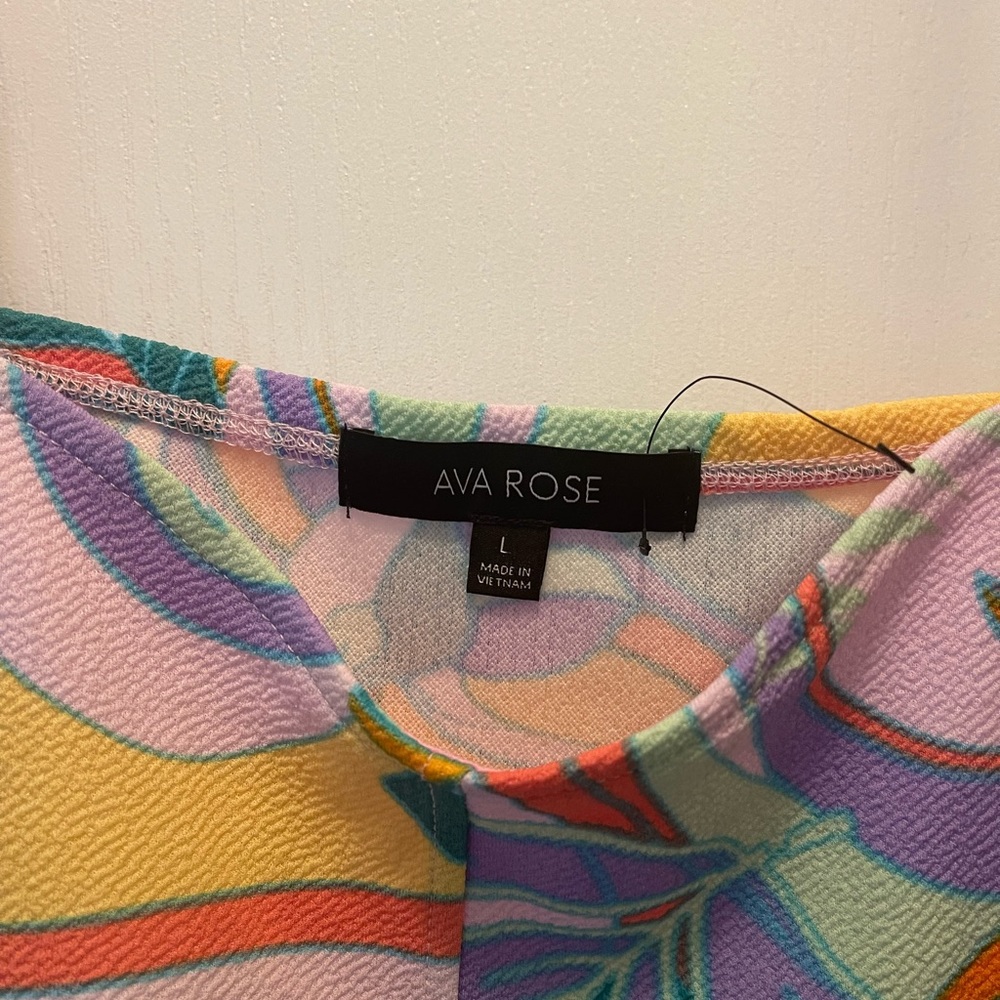 Ava rose crop top - Picture 3 of 3